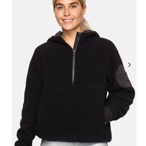 Outdoor Voices MegaFleece Half Zip - Black